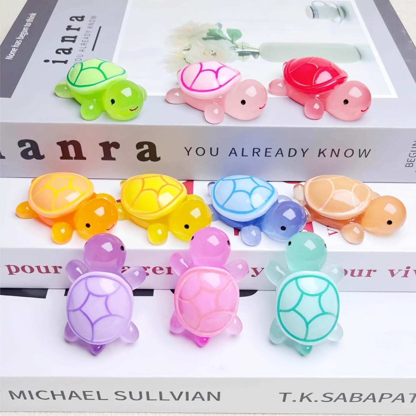 30 Pcs Medium Glow in The Dark 3D Resin Turtles Miniature Garden Figurines,Accessories for Decorating DIY Dollhouse Fish Tank Fridge Wall Art, Safe, Durable, Non Fading