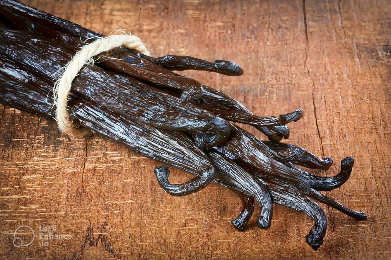 Uganda Vanilla Beans by Pearl Organic Vanilla - 25 Organic Whole Grade A Pods for Homemade Vanilla Extract, Baking & Brewing