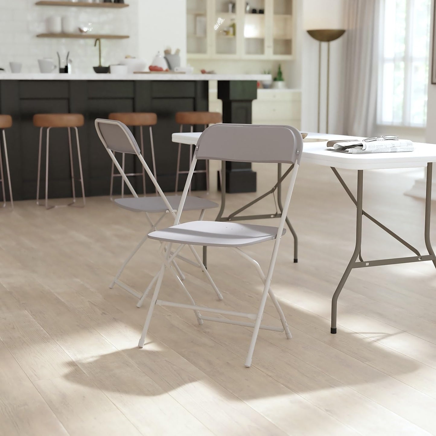 Flash Furniture Hercules Big and Tall Commercial Folding Chair - Extra Wide 650LB. Capacity - Durable Plastic - Gray, 4-Pack