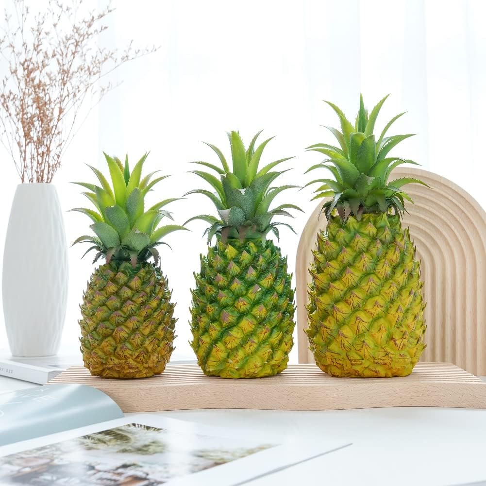 QIRMIZI 2 Pack Artificial Pineapple -Simulated Fruit Decoration, Lifelike Fake Fruit Model, Perfect for Home Decor, Kitchen, Party & Photography Prop – Realistic & Eco-Friendly,Green Meduim