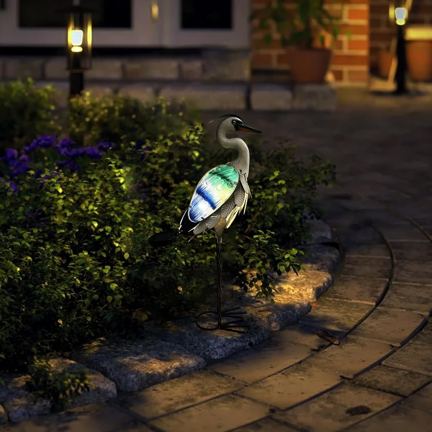 HONGLAND Solar Metal Crane Statue Garden Heron Sculpture, Glass Outdoor Heron Yard Art Coastal Ocean Bird Decor Lawn Ornament for Backyard Porch Patio Decor（24 Inch）