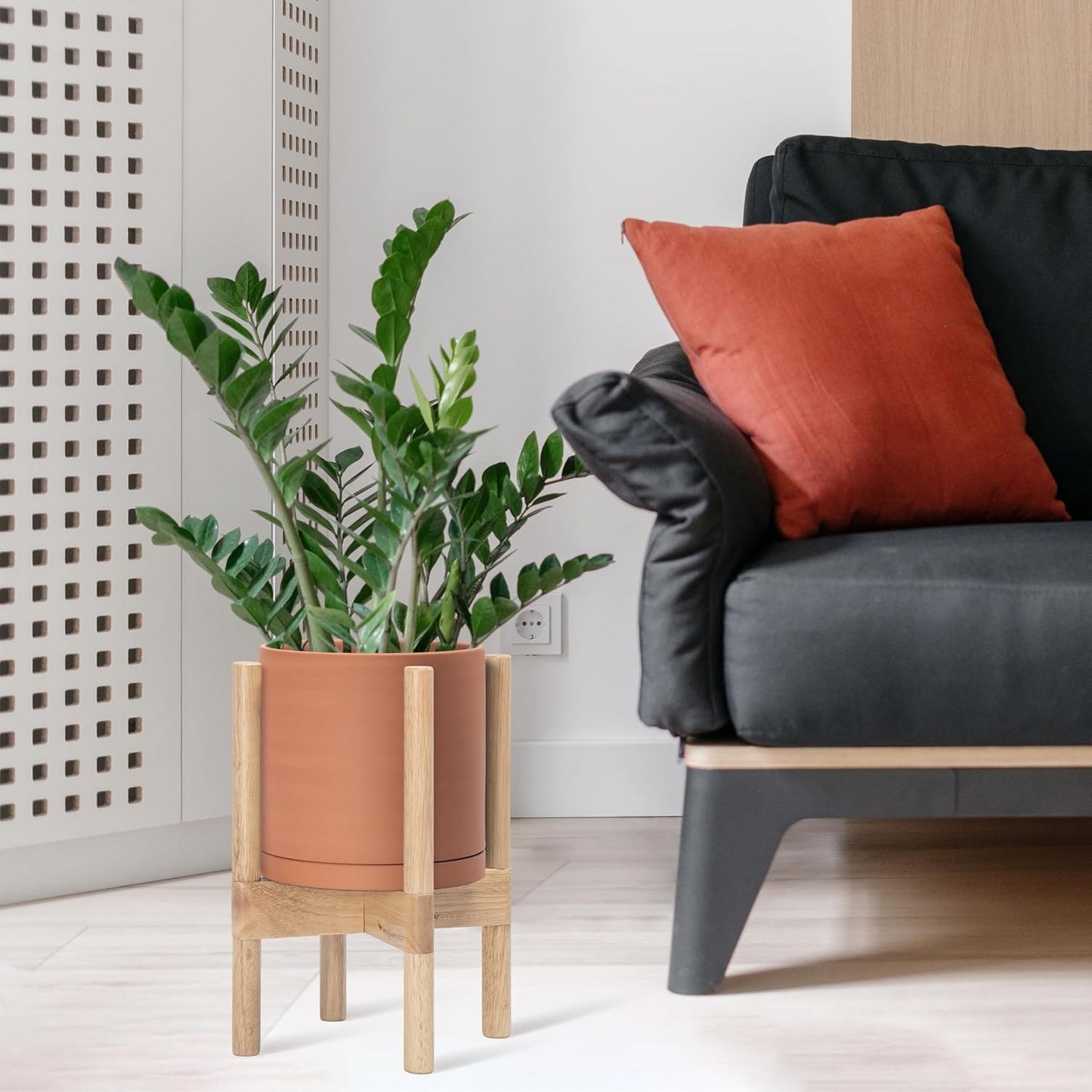 D'vine Dev Terracotta Planter with Natural Stand - 8 Inch Modern Round Flower Pot with Wood Planter Holder, Terracotta, 55-B-N-5