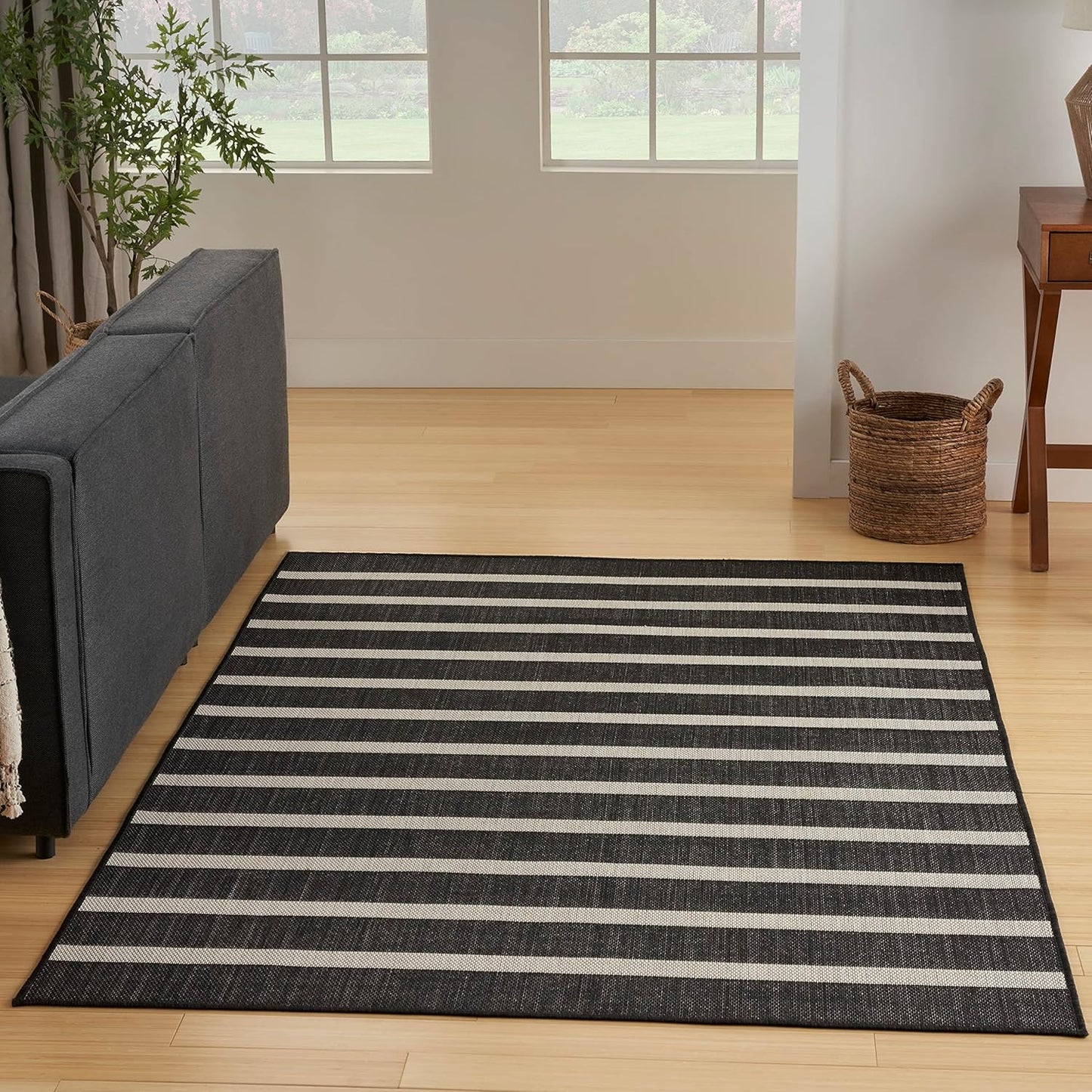 Nourison Home Positano Indoor/Outdoor Black Ivory 5' x 7' Area Rug, Easy Cleaning, Non Shedding, Bed Room, Living Room, Dining Room, Deck, Backyard, Patio (5x7)