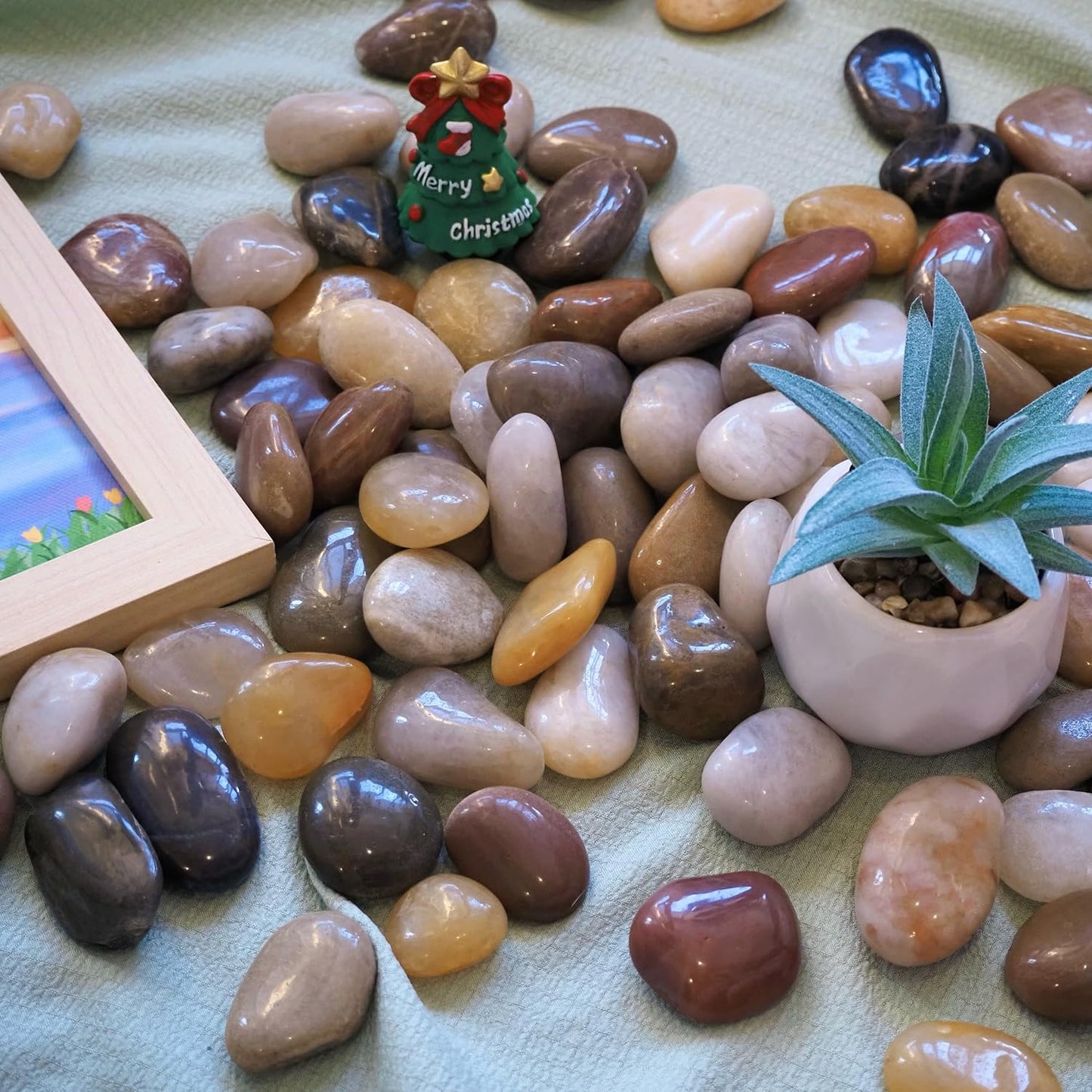 20lbs River Rocks, 1-2Inch Decorative Ornamental Natural Pebbles for Garden Couryard Landscaping Stones, Gravel Filler for Fish Tank,Vases,Home Decor,Aquariums,Animal Habitat, Mixed Color