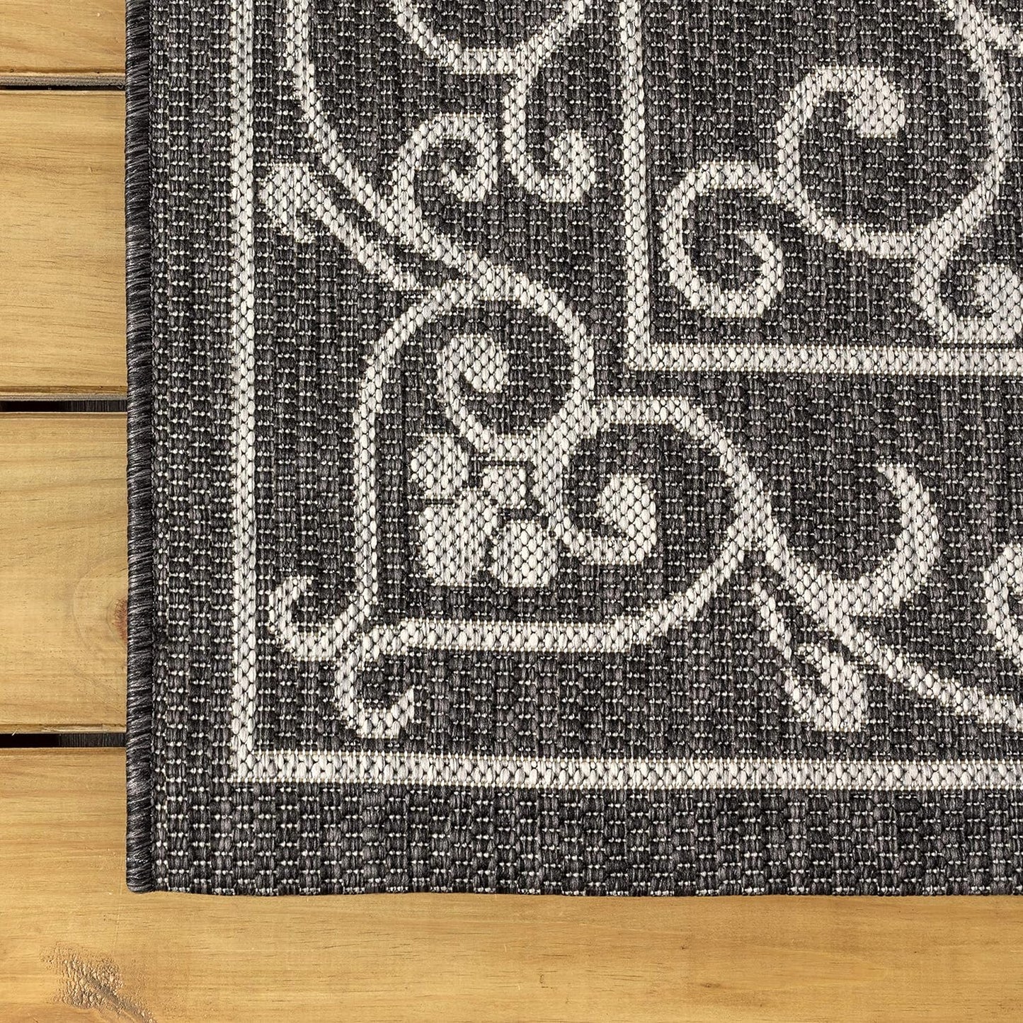 JONATHAN Y SMB106G-9R Charleston Vintage Filigree Textured Weave Black/Gray 9' Round Indoor/Outdoor Area Rug, Pet Friendly, Non-Shedding, Stain Resistant, Easy-Cleaning for Backyard, Patio, Porch