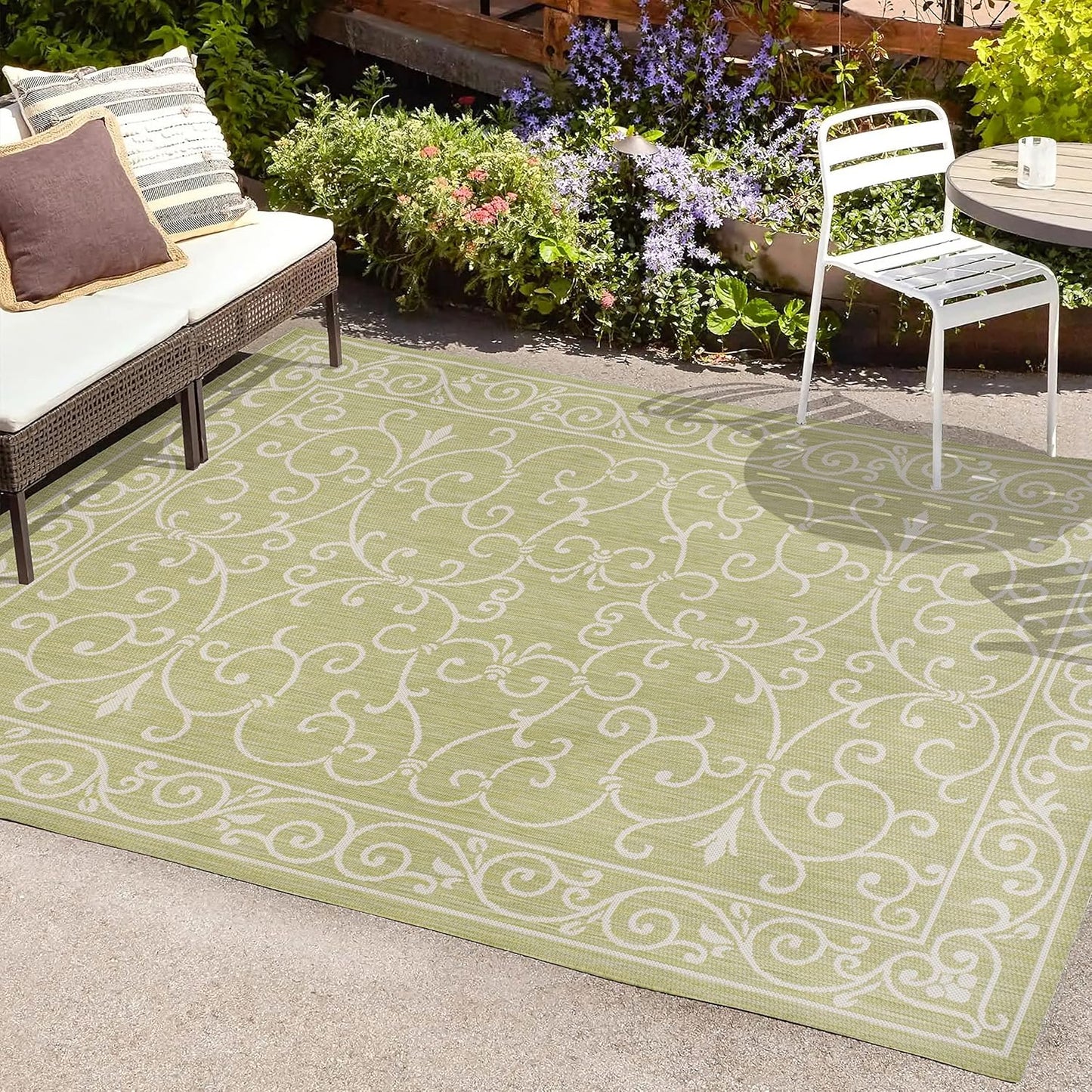 JONATHAN Y SMB106H-8 Charleston Vintage Filigree Textured Weave Indoor Outdoor Area Rug, Coastal,Traditional,Transitional Easy Clean,Bedroom,Kitchen,Backyard,Patio, Non-Shed, Green/Cream, 8 X 10